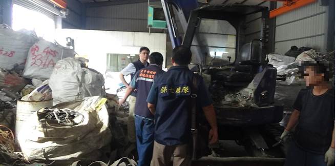 非法處理廢電纜圖利　地下工廠遭逮送辦